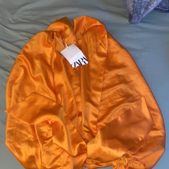 MUST GO: Zara wrap top bloggers favorite - Picture 15 of 16